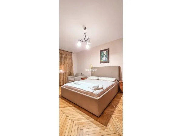 Tirane, jepet me qera apartament 2+1+Ballkon Kati 3, 78 m² 700 € (Rruga Nikolla Lena Tirana, Albania)