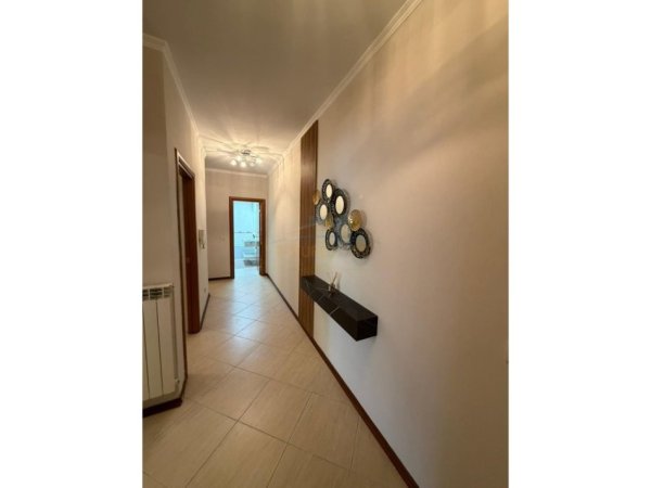 Tirane, jepet me qera apartament 2+1 Kati 6, 113 m² 1.300 € 