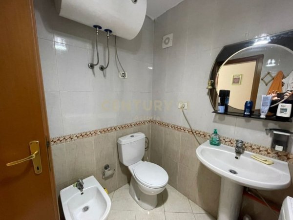 Tirane, jepet me qera apartament 1+1 Kati 12, 64 m² 600 € 