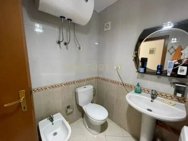 Tirane, jepet me qera apartament 1+1 Kati 12, 64 m² 600 € 