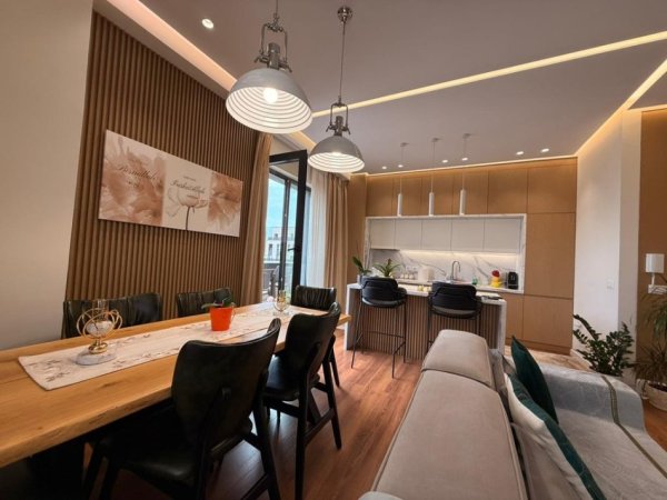 Tirane, shes apartament 2+1 Kati 8, 132 m² 319.000 € 