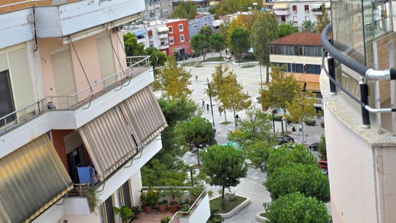 Vlore, shitet apartament 1+1 Kati 9, 78 m² 115.000 € (Bulevardi Kryesor, Vlorë)