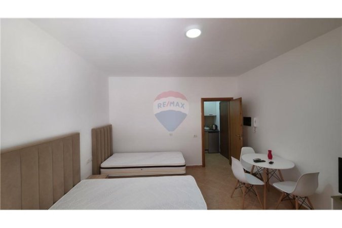 Vlore - Lungomare, shitet garsonier 1+1 Kati 1, 61 m² 73.000 € (Ujë i Ftohtë Lungo Mare, Vlorë)