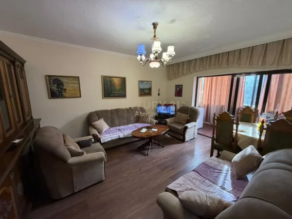 Tirane, shitet apartament Kati 2, 74 m² 160.000 € 