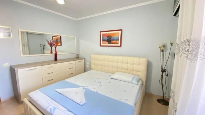 Tirane, jepet me qera apartament 2+1+Ballkon Kati 7, 100 m² 750 € 