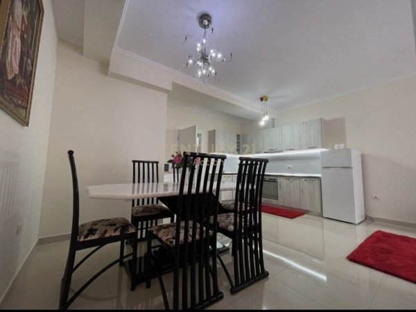 Tirane, jepet me qera apartament 1+1 Kati 4, 70 m² 750 € (Shkolla e Baletit)