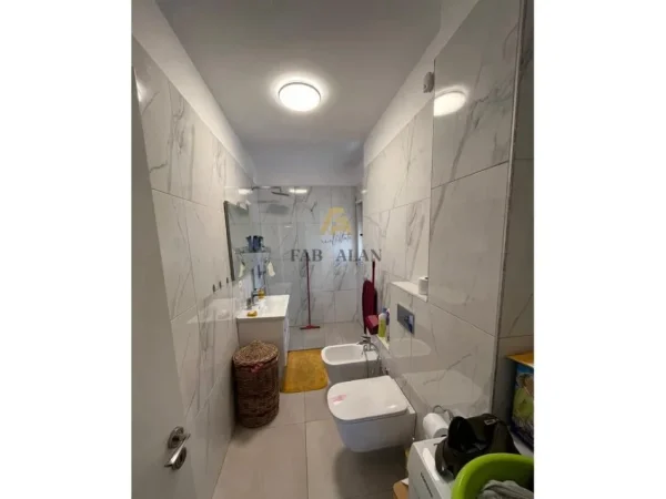 Tirane, shitet apartament 2+1 Kati 8, 91 m² 198.000 € (Pazari i Ri)