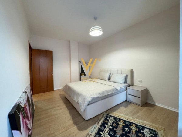 Tirane, jepet me qera apartament 1+1+Ballkon Kati 5, 70 m² 750 € (RRUGA E KAVAJES)