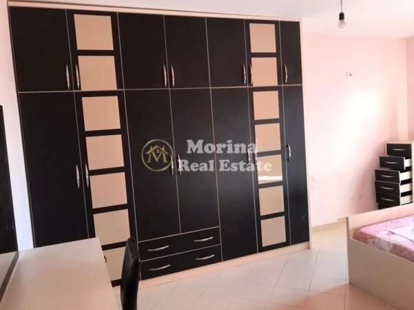 Tirane, jepet me qera apartament 2+1 Kati 4, 110 m² 420 € (Rruga Kasem Shima)