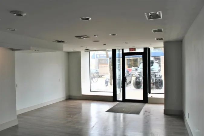 Tirane, jepet me qera dyqan Kati 0, 30 m² 1.500 € (STADIUMI DINAMO)