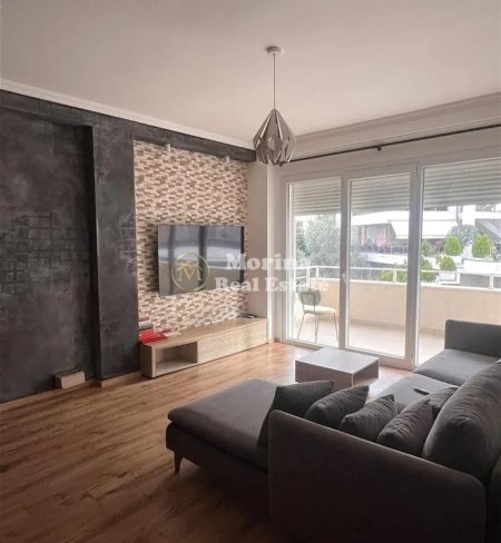 Tirane, jepet me qera apartament 2+1 Kati 3, 108 m² 900 € (Kopeshti Botanik)