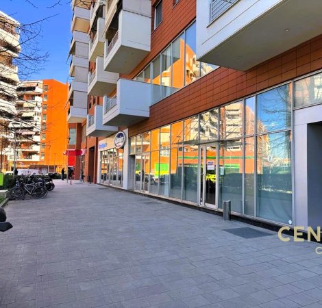 Tirane, jepet me qera ambjent biznesi Kati 0, 250 m² 5.000 € (Delijorgji)