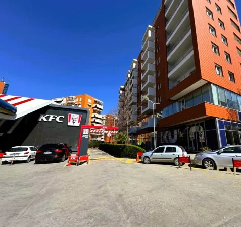 Tirane, jepet me qera ambjent biznesi Kati 0, 250 m² 5.000 € (Delijorgji)