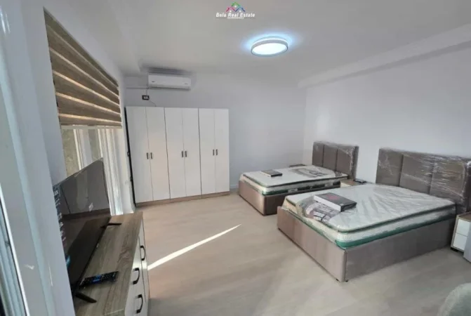 Tirane, jepet me qera garsonier 1+1 Kati 2, 36 m² 550 € (prane restorant Piaces)