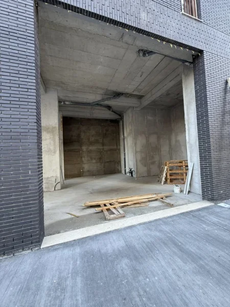 Tirane, shitet dyqan Kati 0, 150.000 € (Rruga Dafinave)