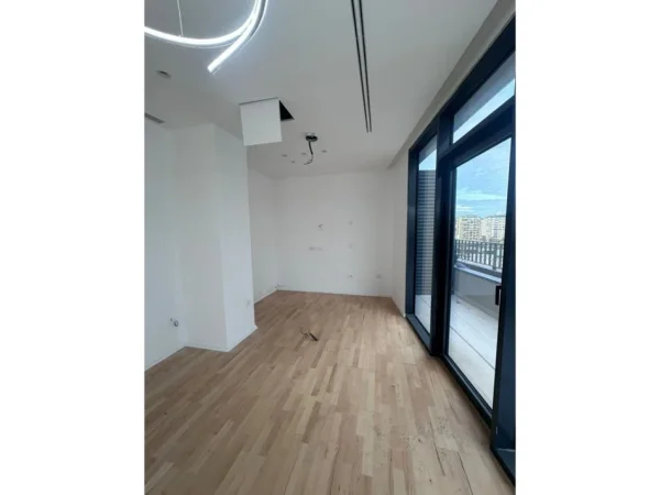 Tirane, shitet apartament 2+1+Ballkon Kati 5, 129 m² 486.000 € (REZIDENCA LAKE VIEW)