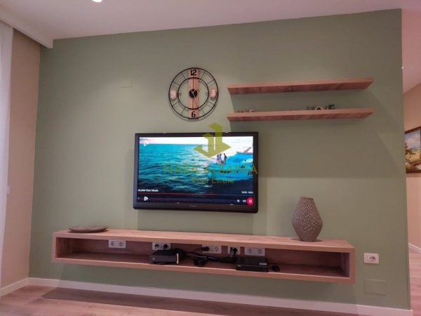 Tirane, jepet me qera apartament 2+1+Ballkon Kati 4, (Rruga e Elbasanit)