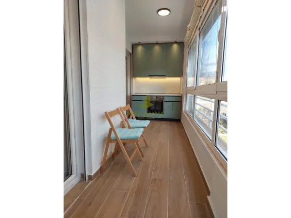Tirane, jepet me qera apartament 2+1+Ballkon Kati 4, (Rruga e Elbasanit)