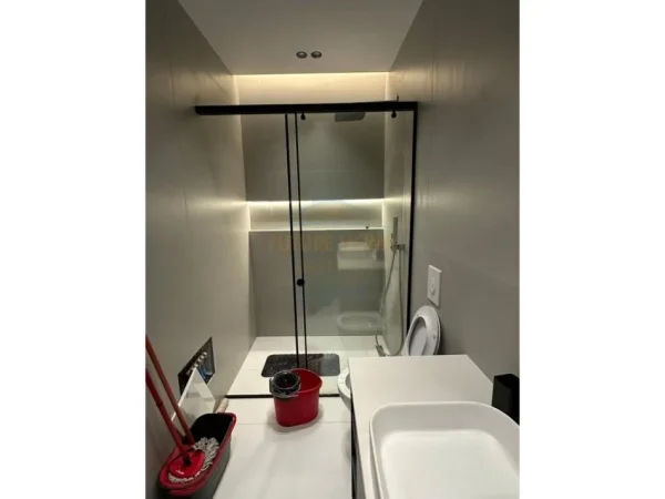 Tirane, shes apartament 2+1+Ballkon Kati 6, 99 m² 177.000 € (YZBERISHT)