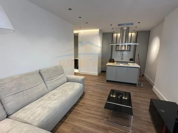 Tirane, shes apartament 2+1+Ballkon Kati 6, 99 m² 177.000 € (YZBERISHT)