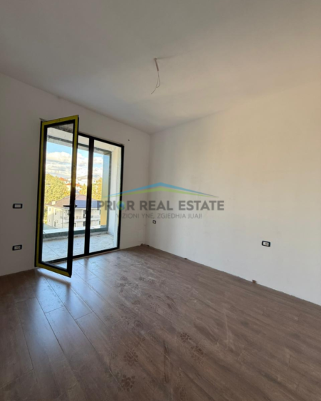 Tirane, shitet apartament 2+1+Ballkon Kati 4, 95 m² 92.500 € (Pakuqan)