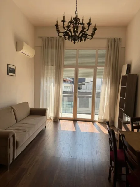 Tirane, jepet me qera apartament 2+1 Kati 8, 110 m² 674 € (Zogu i Zi)