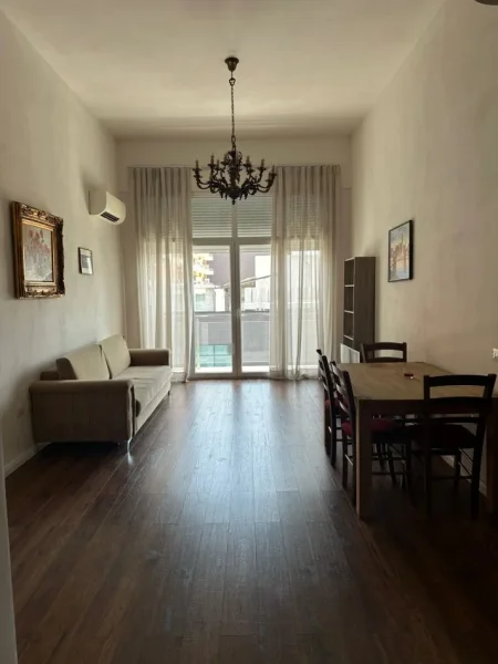 Tirane, jepet me qera apartament 2+1 Kati 8, 110 m² 674 € (Zogu i Zi)