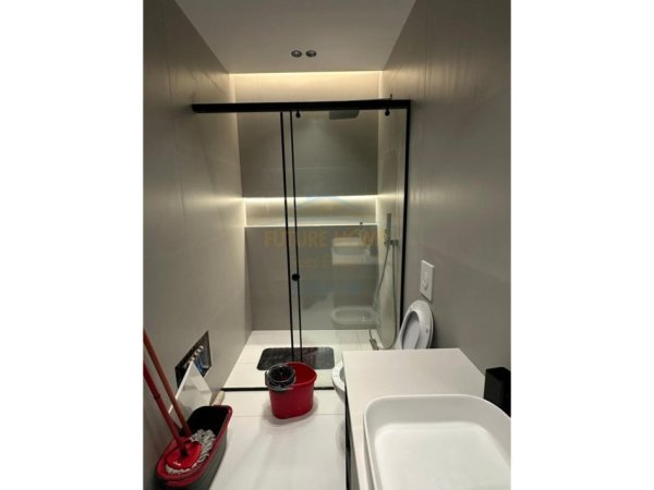 Tirane, shitet apartament 2+1+Ballkon Kati 6, 100 m² 177.000 € (Kompleksi Grand Gallery)