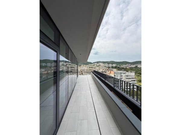 Tirane, shitet apartament 3+1+Aneks+Ballkon Kati 9, 200 m² 620.000 € (Liqeni Tiranes)