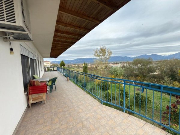 Tirane, shitet Vile 2 Katshe Kati 1, 256 m² 280.000 € (Preze)