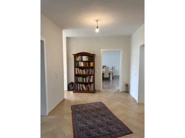 Tirane, shitet Vile 2 Katshe Kati 1, 256 m² 280.000 € (Preze)