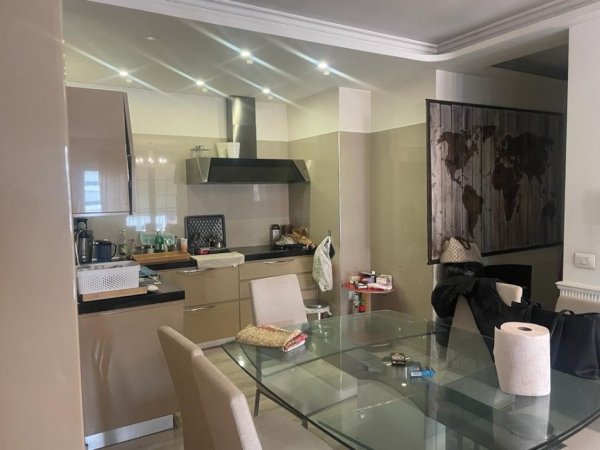 Tirane, shitet apartament 2+1 Kati 5, 116 m² (Rruga e Kavajes)