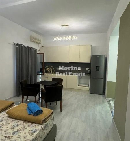 Tirane, jepet me qera garsonier Kati 1, 40 m² 500 € (Qender)