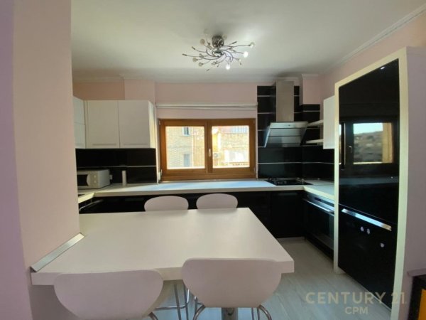 Tirane, shitet apartament 1+1 Kati 3, 87 m² 140.000 € (Ali Demi)