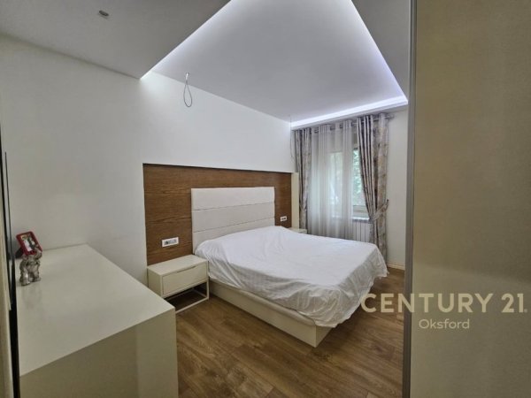 Tirane, shitet apartament 2+1 Kati 3, 170.000 € (Fresku)