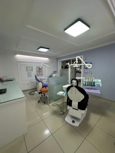 Tirane, shitet ambjent biznesi Kati 0, 42 m² 125.000 € (Rruga Myslym Keta)