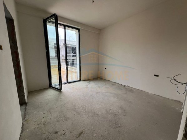 Tirane, shitet apartament 2+1+Ballkon Kati 1, 160 m² 500.000 € (Tulipan Residence)