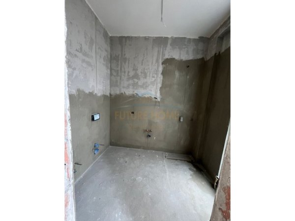 Tirane, shitet apartament 2+1+Ballkon Kati 1, 160 m² 500.000 € (Tulipan Residence)