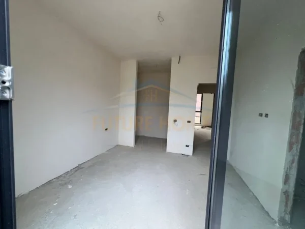 Tirane, shitet apartament 2+1+Ballkon Kati 1, 160 m² 500.000 € (Tulipan Residence)