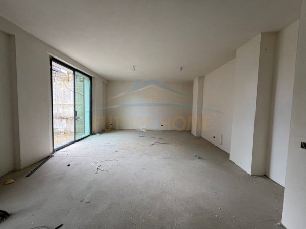 Tirane, shitet apartament 2+1+Ballkon Kati 1, 160 m² 500.000 € (Tulipan Residence)