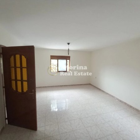Tirane, jepet me qera shtepi 2+1 Kati 2, 75 m² 240 € (Kombinat)