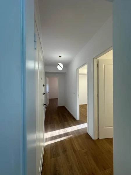 Tirane, shitet apartament 2+1 Kati 4, 65 m² 118.000 € (Rruga Kongresi i Manastirit)