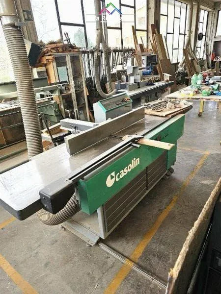 Tirane, jepet me qera magazine Kati 0, 260 m² 1.500 € (Sauk)