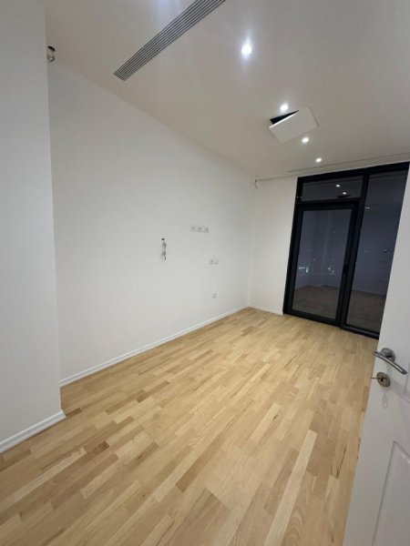 Tirane, shitet apartament 2+1+Aneks+Ballkon Kati 5, 150 m² 446.300 €