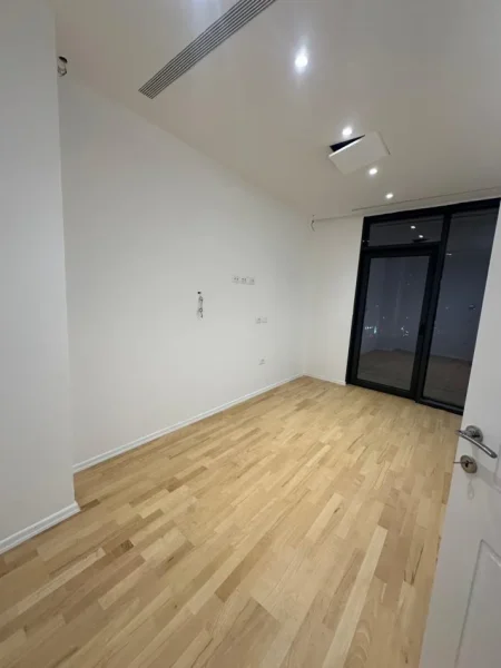 Tirane, shitet apartament 2+1+Aneks+Ballkon Kati 5, 130 m² 446.300 € (Rruga Kosovareve)