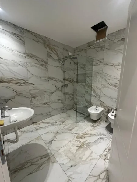 Tirane, shitet apartament 2+1+Aneks+Ballkon Kati 5, 130 m² 446.300 € (Rruga Kosovareve)