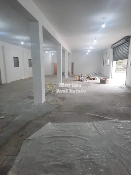 Tirane, jepet me qera ambjent biznesi Kati 0, 322 m² 1.500 € (Rruga Faik Kulla)