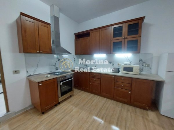 Tirane, jepet me qera shtepi 2+1 Kati 1, 90 m² 450 € (Jordan Misja)