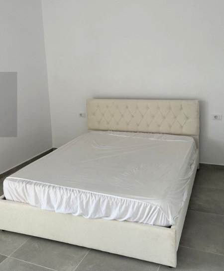 Tirane, jepet me qera Vile 1+1 Kati 3, 65 m² (Zogu Zi,Mbrapa Universitetit te Sporteve)