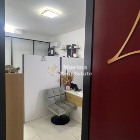 Tirane, jepet me qera ambjent biznesi Kati 2, 60 m² 500 € (Ish Parku i Autobusave)